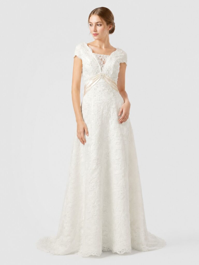 lace wedding dress