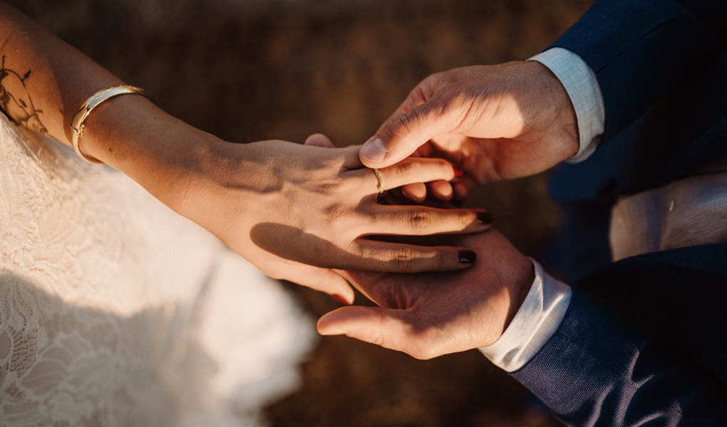 Off the Shoulder Wedding Dresses