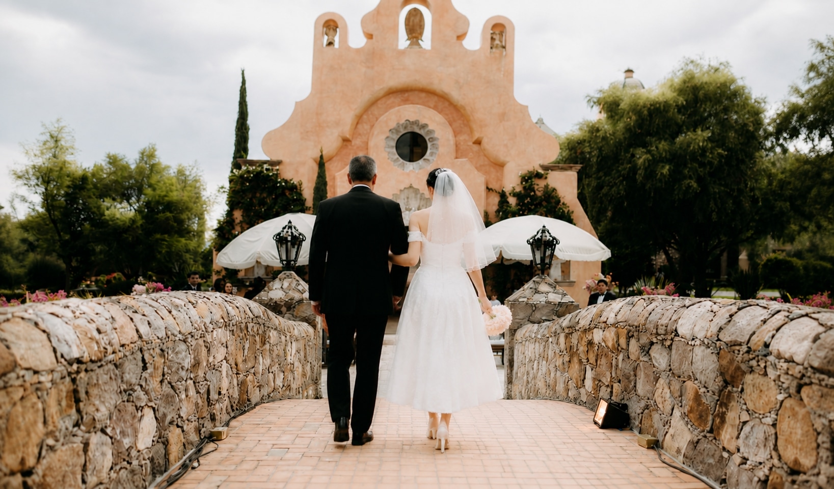 how to plan your wedding dress budget