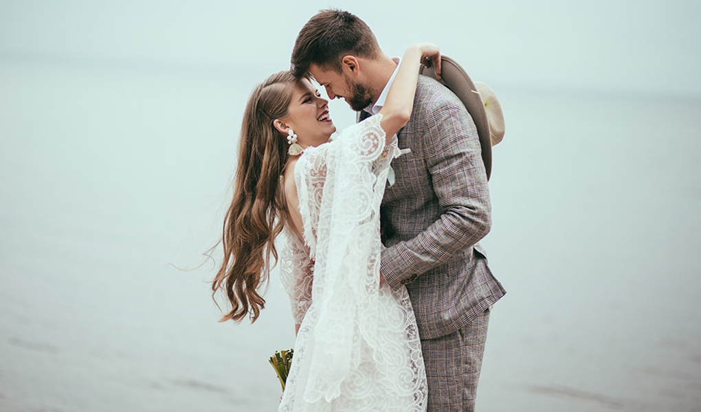 lace wedding dress