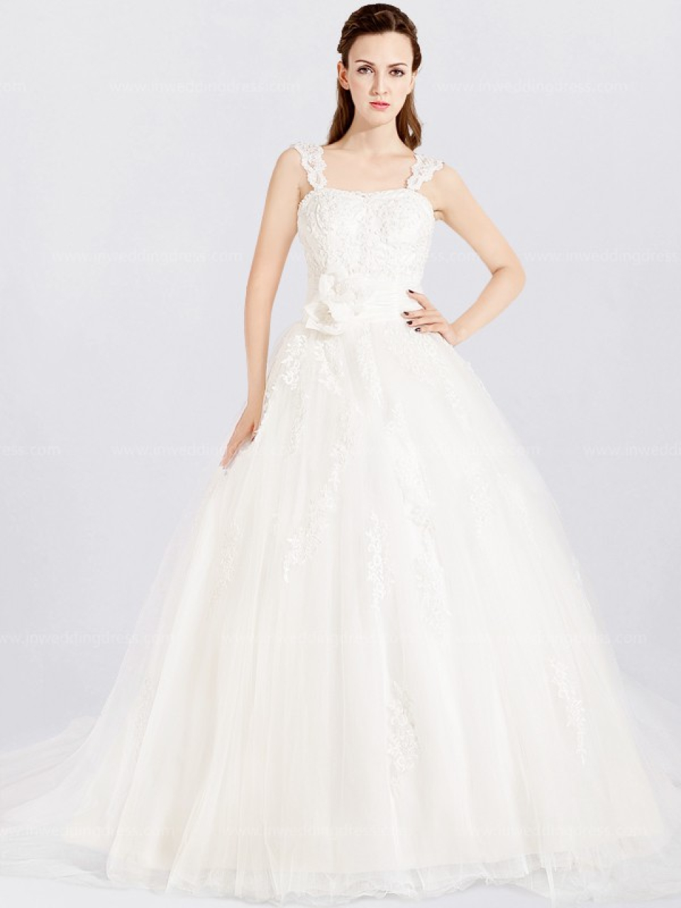 wedding dresses plus size