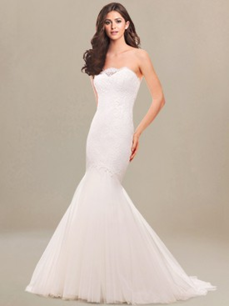 trumpet mermaid wedding dress