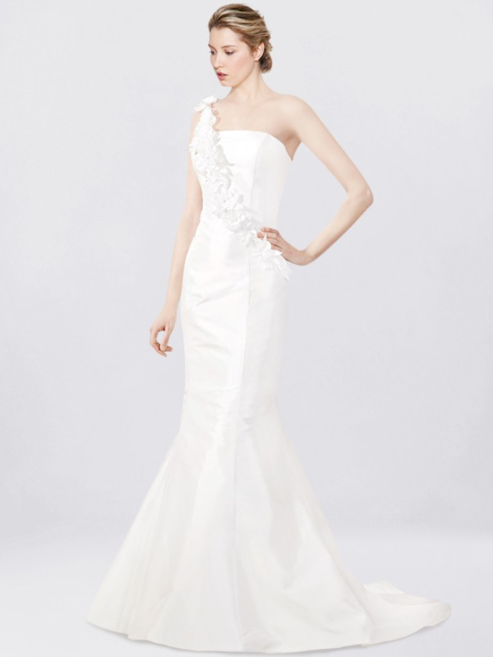 wedding dresses one shoulder